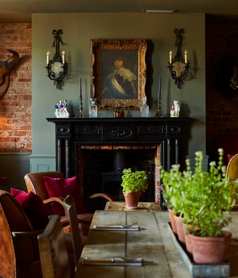 The Pig in the Wall — interior and exterior view 7