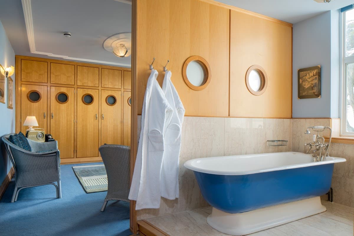 Burgh Island Hotel — interior and exterior view 4