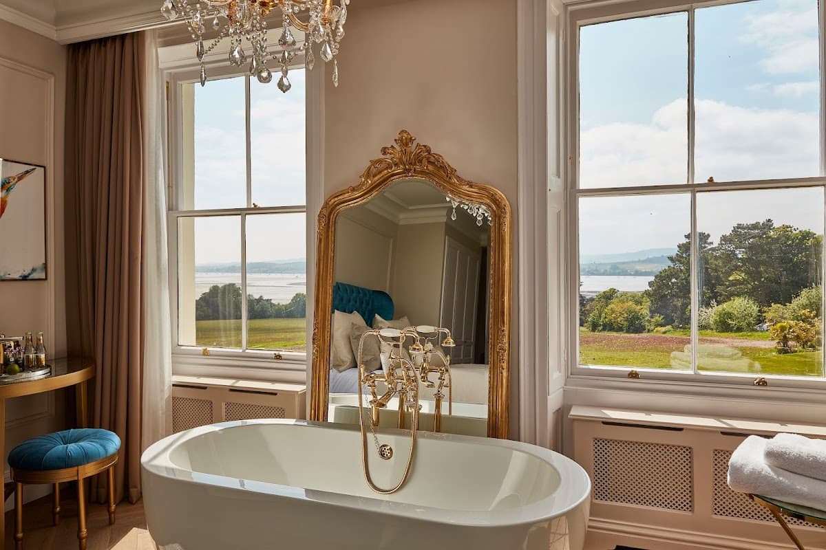 Lympstone Manor Hotel Restaurant & Vineyard — interior and exterior view 4