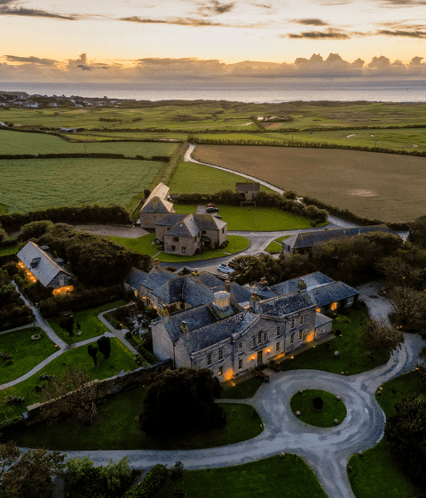 The Pig at Harlyn Bay — interior and exterior view 7