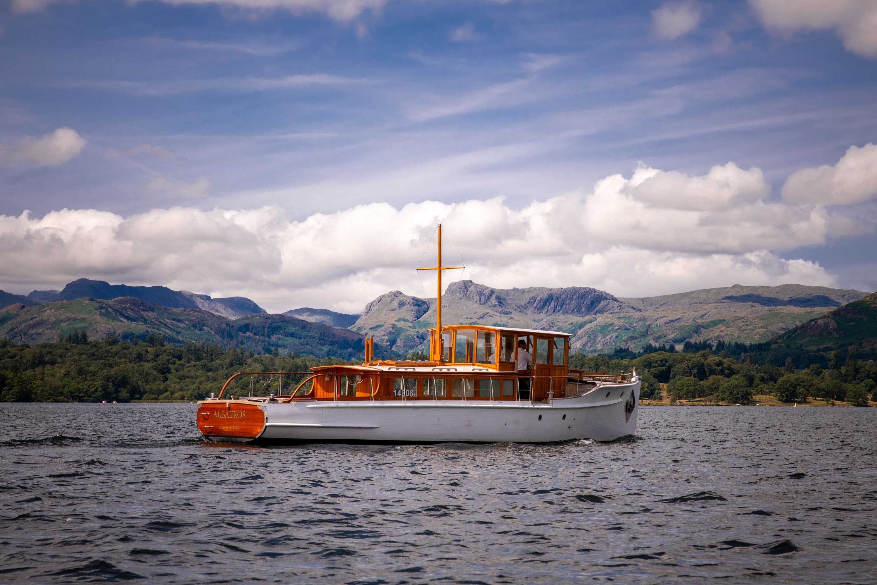 Langdale Chase — interior and exterior view 27