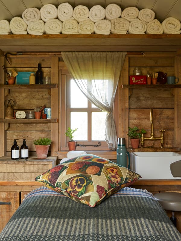 The Pig on the Beach — interior and exterior view 13