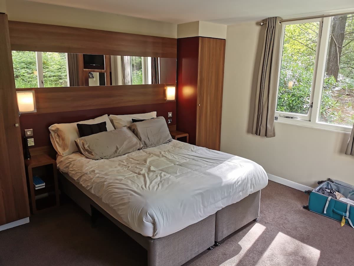 Center Parcs Treehouses — interior and exterior view 2