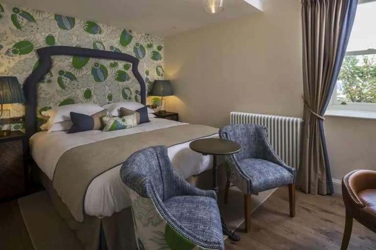 Beadnell Towers & Kitchen — interior and exterior view 11