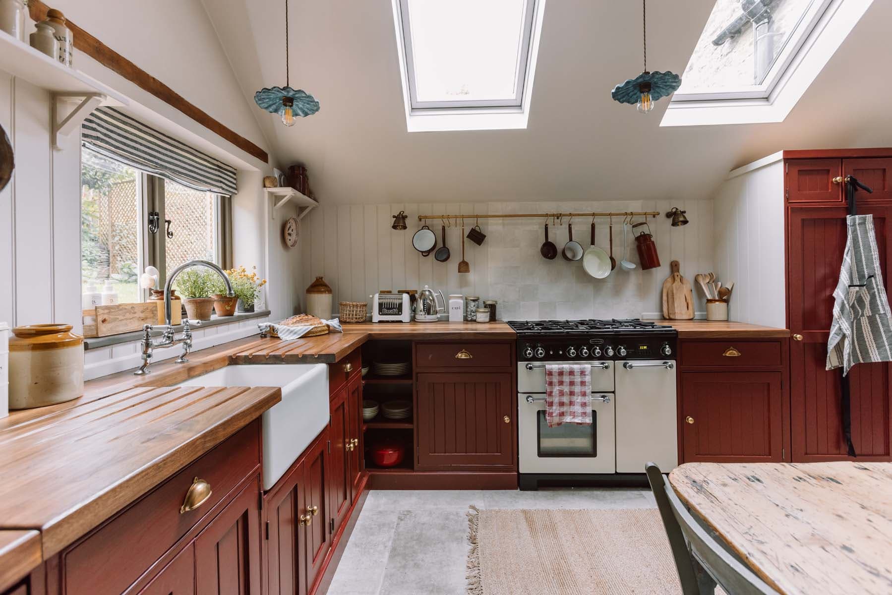Mollie's Cottage — interior and exterior view 74