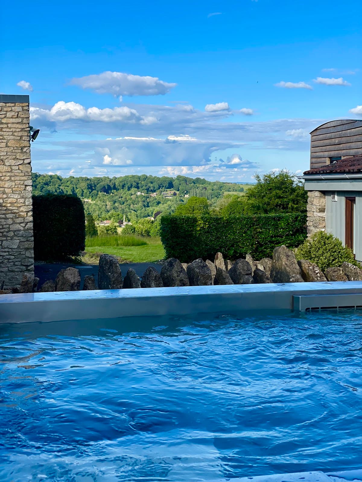 Homewood Hotel and Spa — interior and exterior view 3