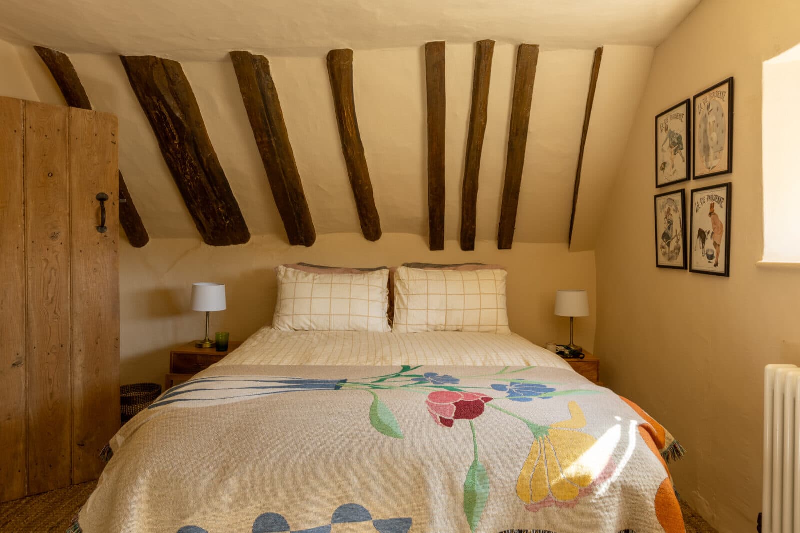 Mollie's Cottage — interior and exterior view 40