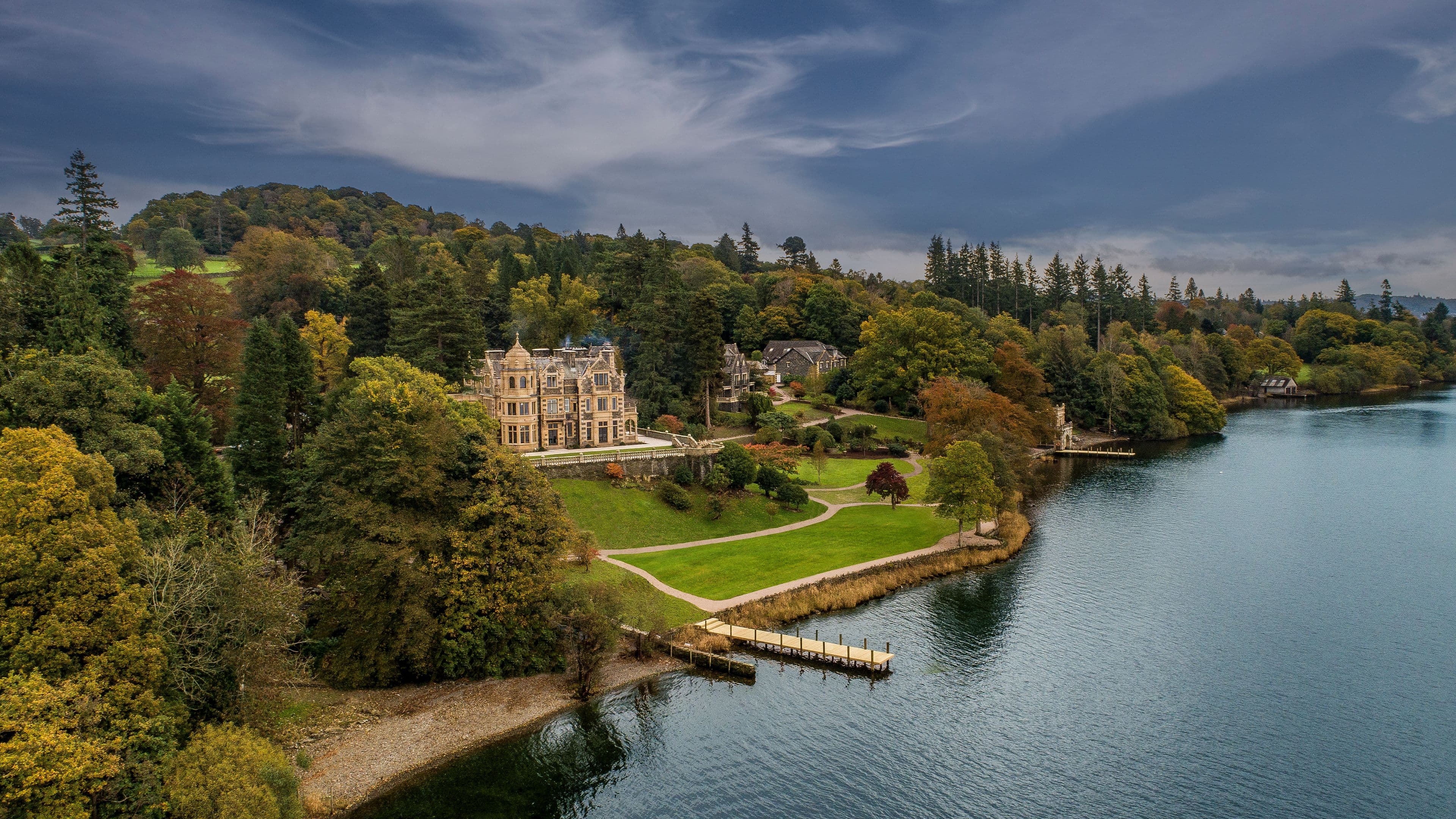 Langdale Chase — interior and exterior view 8