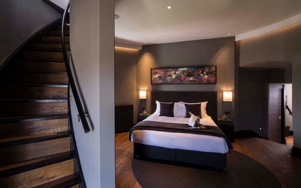 Twr y Felin Hotel — interior and exterior view 12