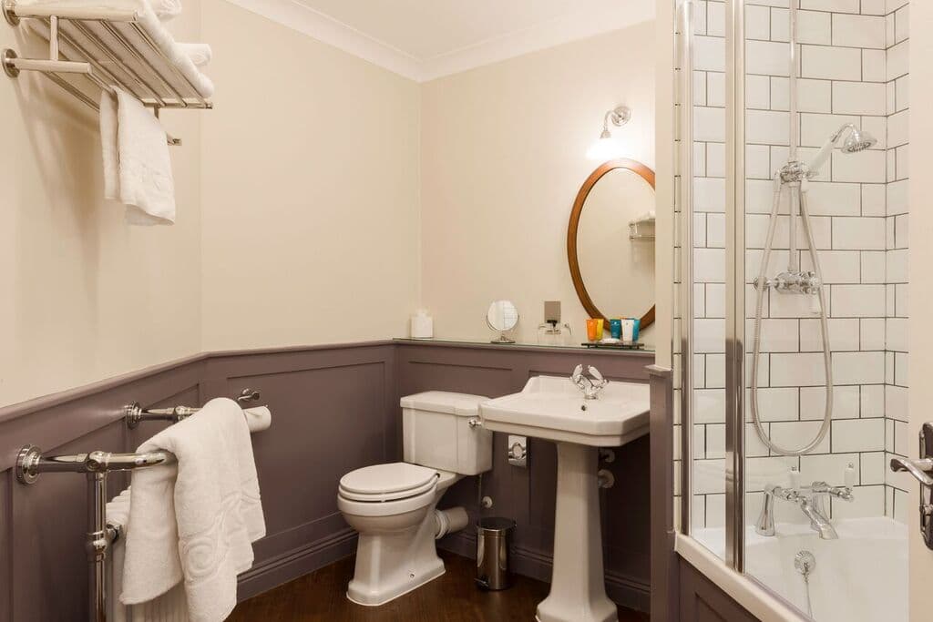 Burley Manor — interior and exterior view 4