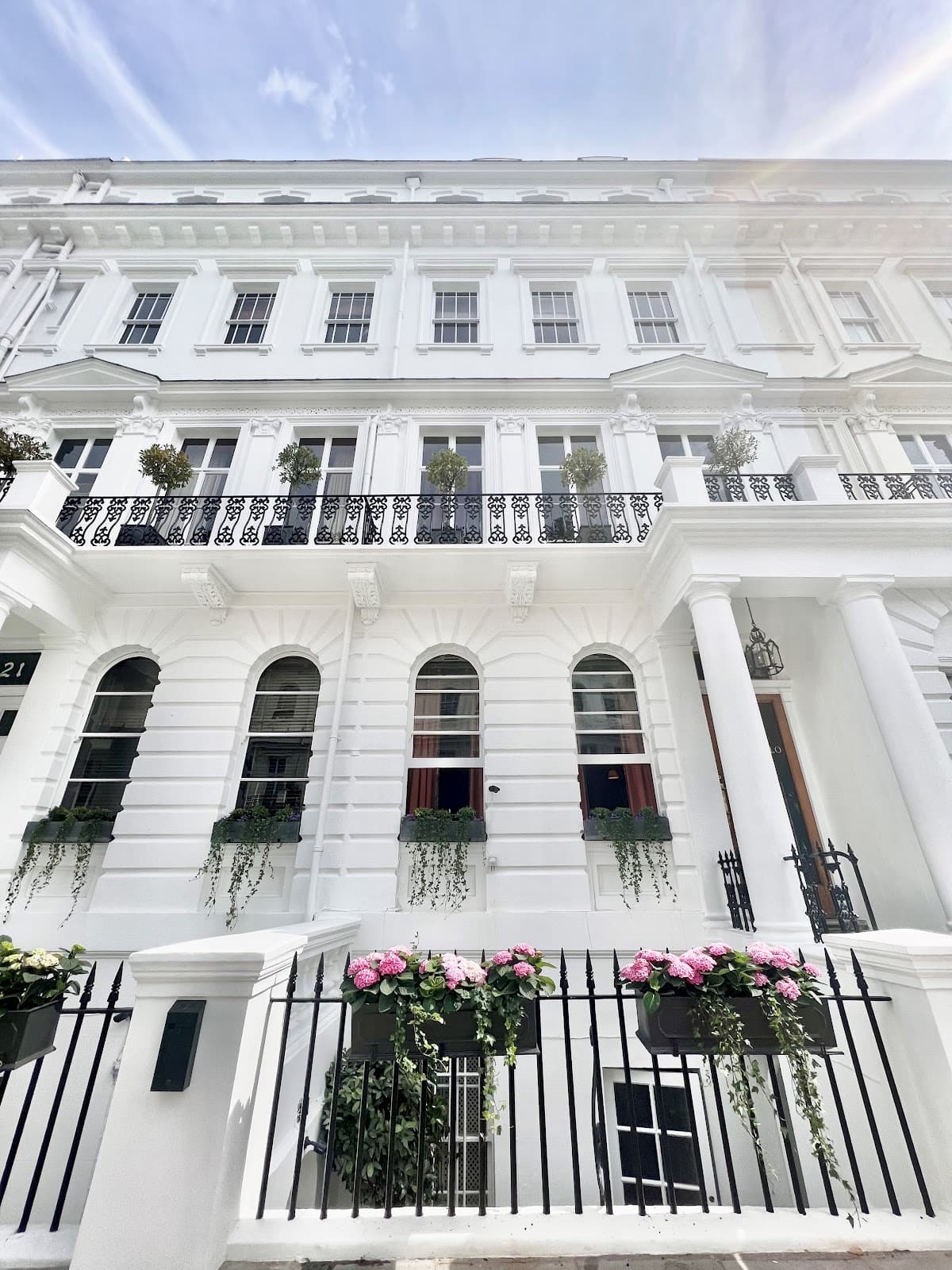 The Portobello Hotel — interior and exterior view 4