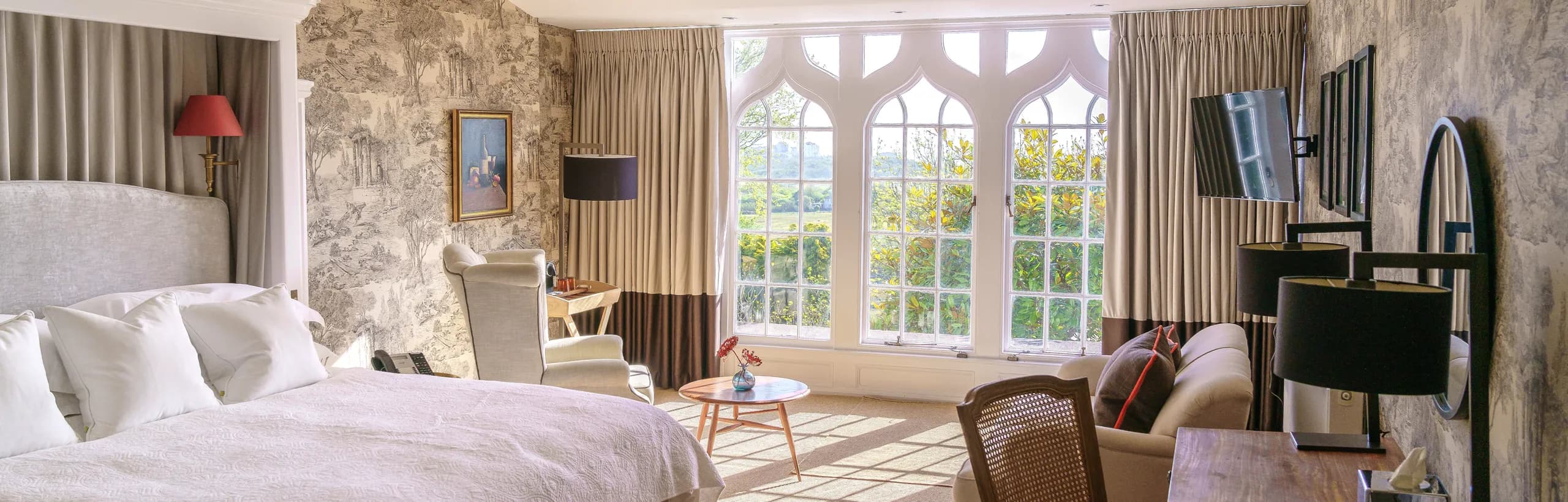 Penally Abbey Hotel & Restaurant — interior and exterior view 18