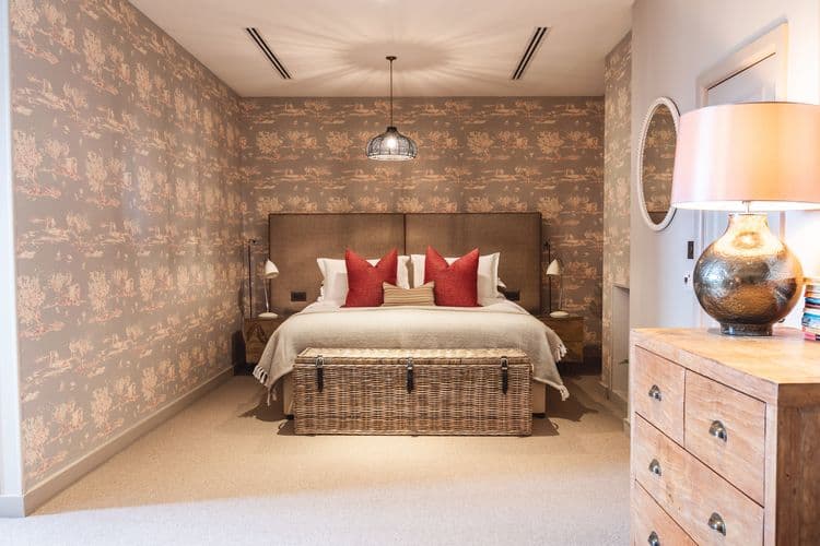 Foxhill Manor — interior and exterior view 10