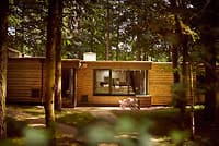 Center Parcs Treehouses — interior and exterior view 32