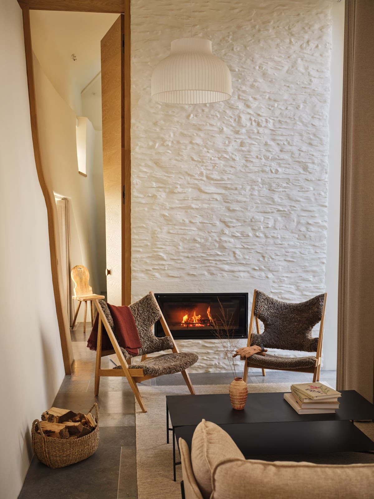 Fowlescombe Farm — interior and exterior view 3