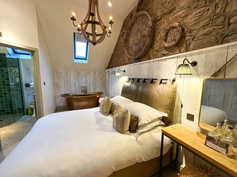 Beadnell Towers & Kitchen — interior and exterior view 30