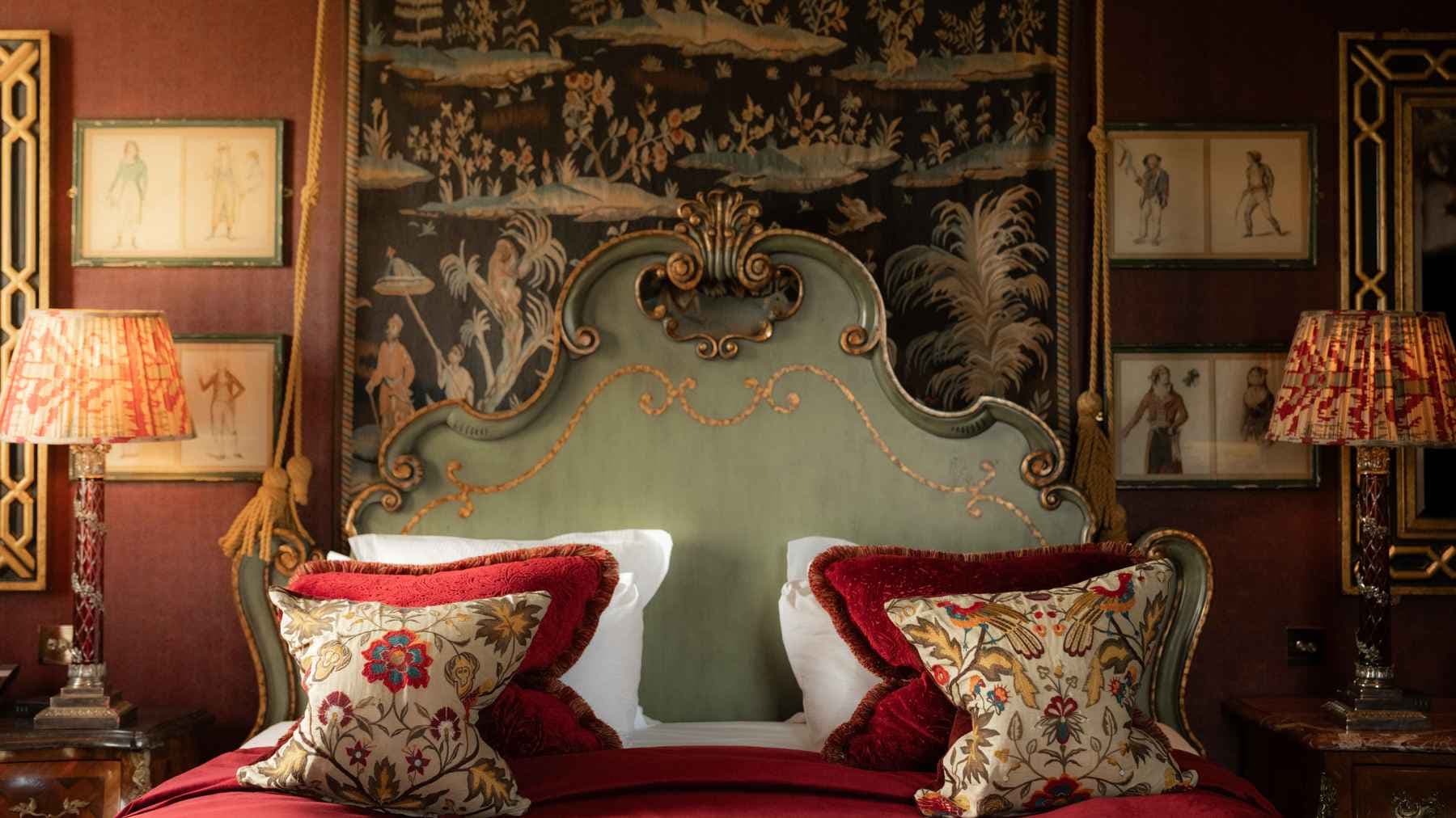 Prestonfield House — interior and exterior view 8