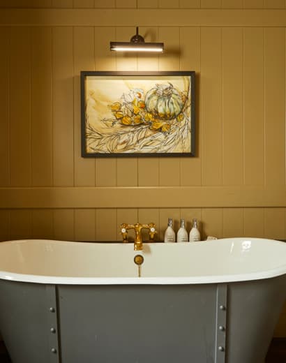 The Pig near Bath — interior and exterior view 25
