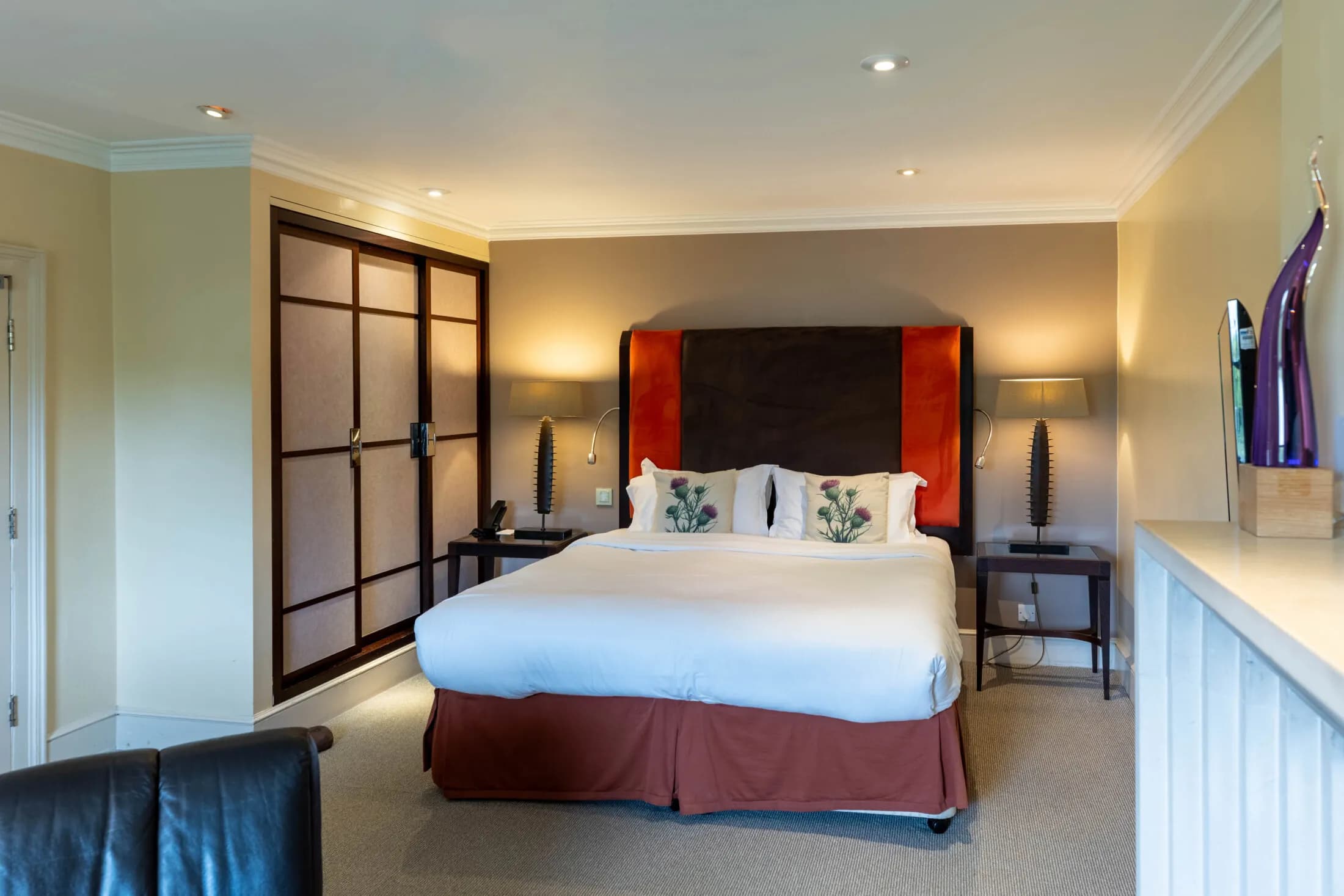 Cotswold House Hotel and Spa — interior and exterior view 6