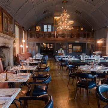 The Lygon Arms Hotel — interior and exterior view 8