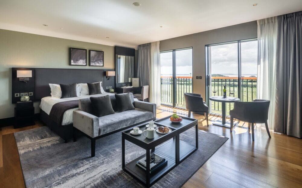Twr y Felin Hotel — interior and exterior view 5