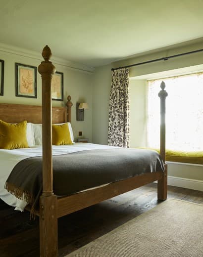 The Pig near Bath — interior and exterior view 23