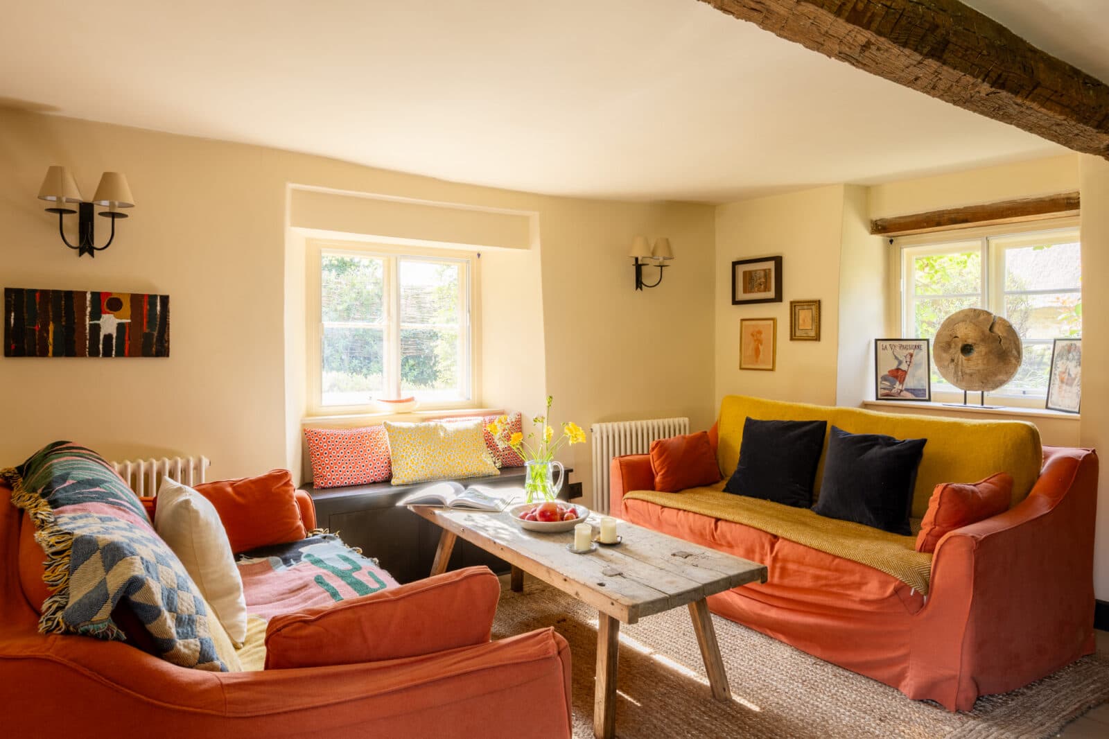 Mollie's Cottage — interior and exterior view 12