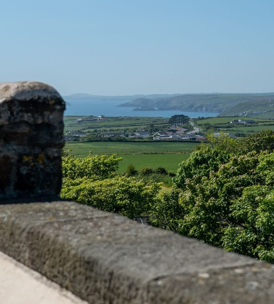 Roch Castle Hotel — interior and exterior view 17