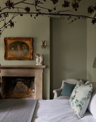 The Pig in the Cotswolds — interior and exterior view 32
