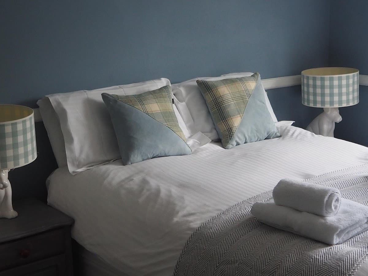 Swan Inn — interior and exterior view 2