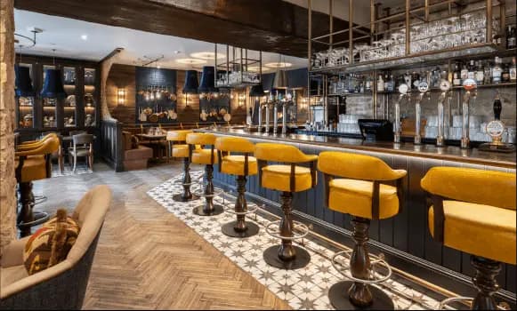 Beadnell Towers & Kitchen — interior and exterior view 32