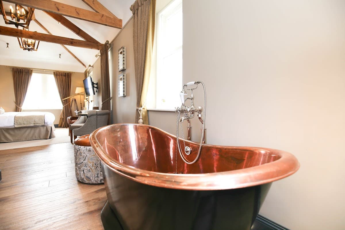 Beadnell Towers & Kitchen — interior and exterior view 3