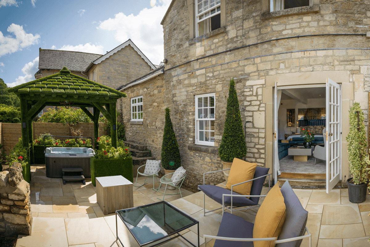 Homewood Hotel and Spa — interior and exterior view 5
