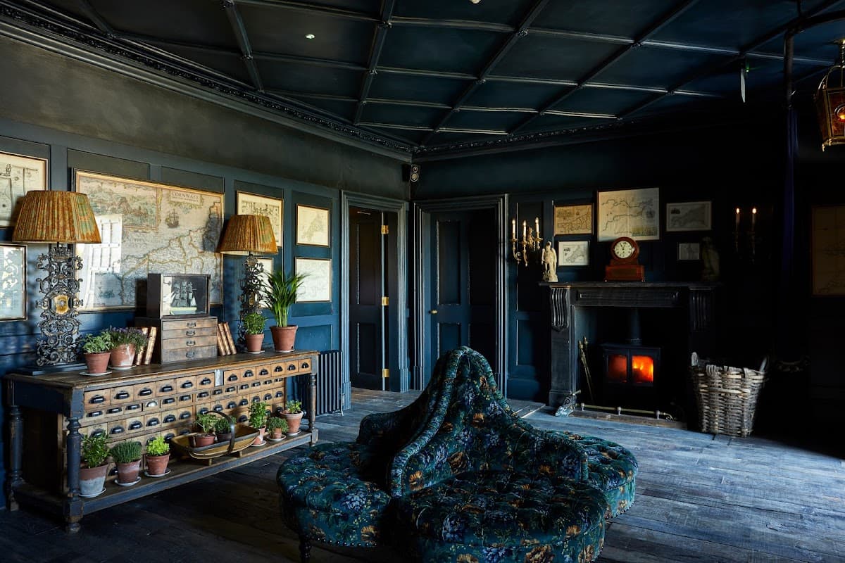 The Pig at Harlyn Bay — interior and exterior view 5