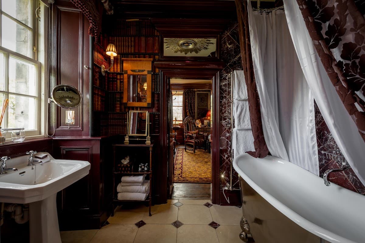 Prestonfield House — interior and exterior view 3