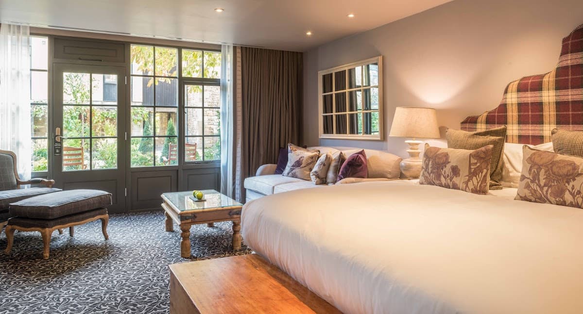 The Lygon Arms Hotel — interior and exterior view 2