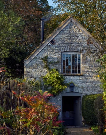 The Pig near Bath — interior and exterior view 26