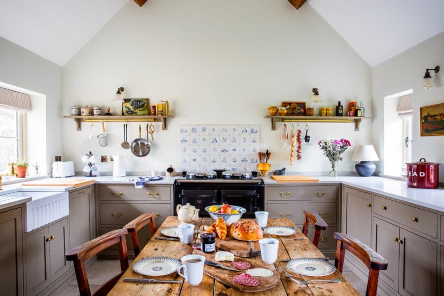 Todthatch — interior and exterior view 16