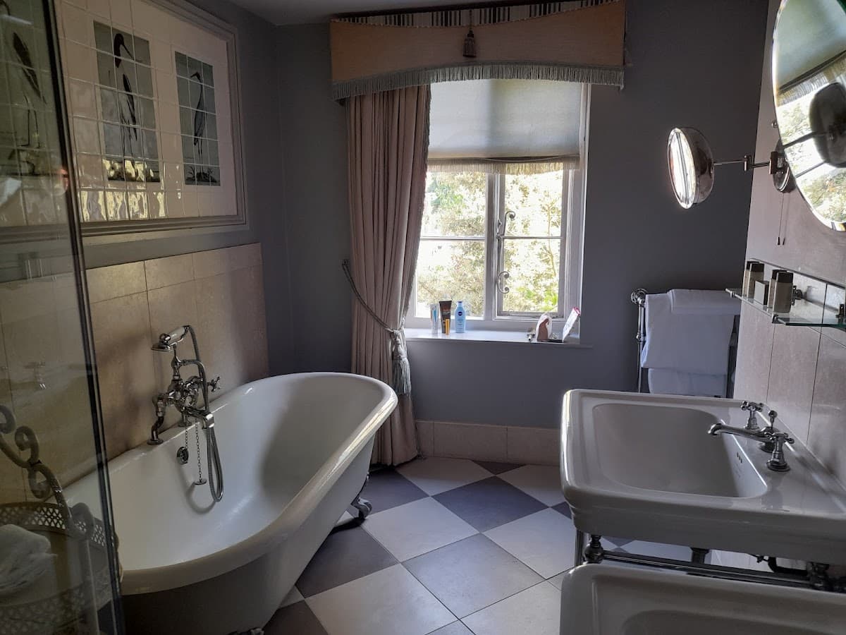 The Hoste — interior and exterior view 3