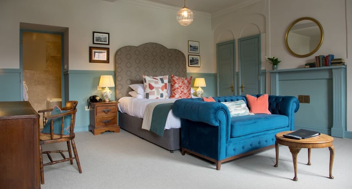 The Hoste — interior and exterior view 2