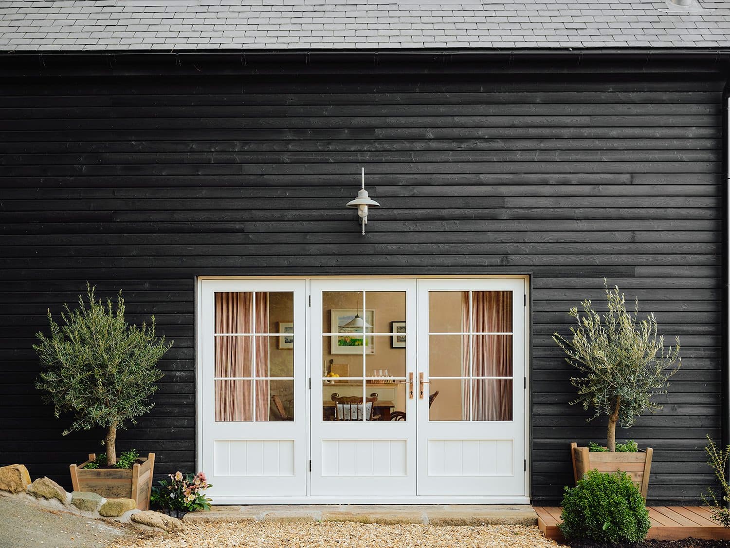 Little Pembroke Newlyn — interior and exterior view 13