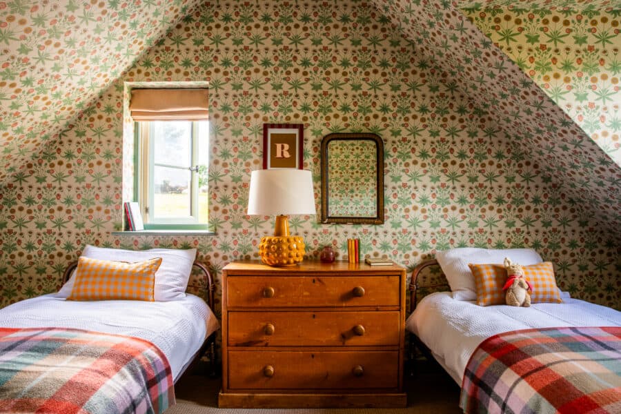 Todthatch — interior and exterior view 17