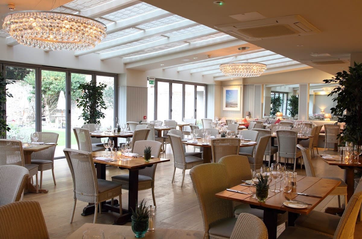 The Hoste — interior and exterior view 5