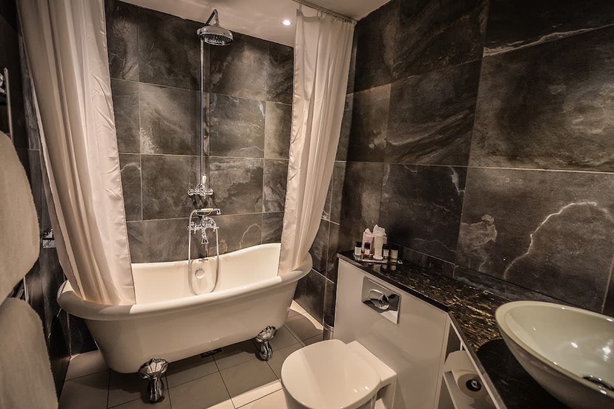 Ruthin Castle Hotel & Spa — interior and exterior view 4